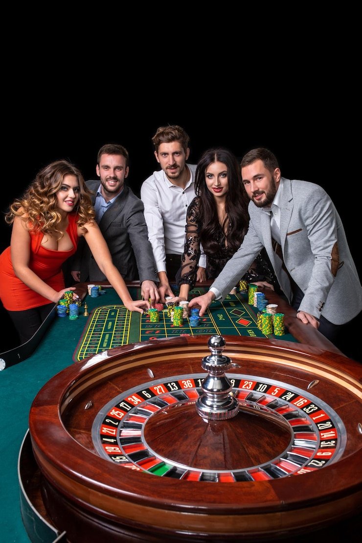 Tampilan roda Dream Catcher dengan segmen bernomor dan pengganda di studio gembira slot